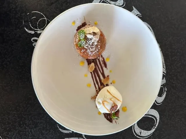 Secret Harbour Boutique Hotel And Marina Lance aux Epines