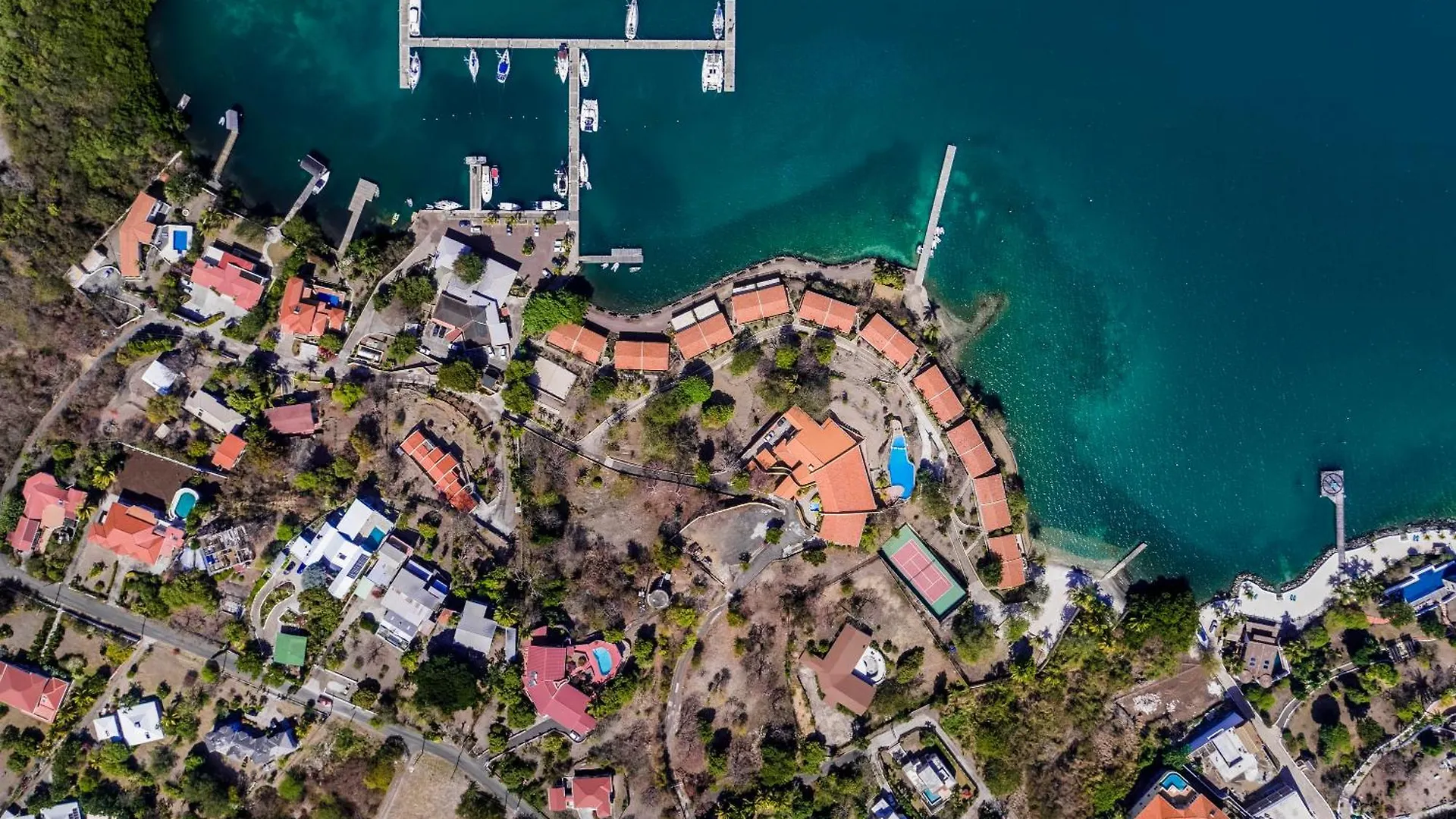 Secret Harbour Boutique Hotel And Marina Lance aux Epines