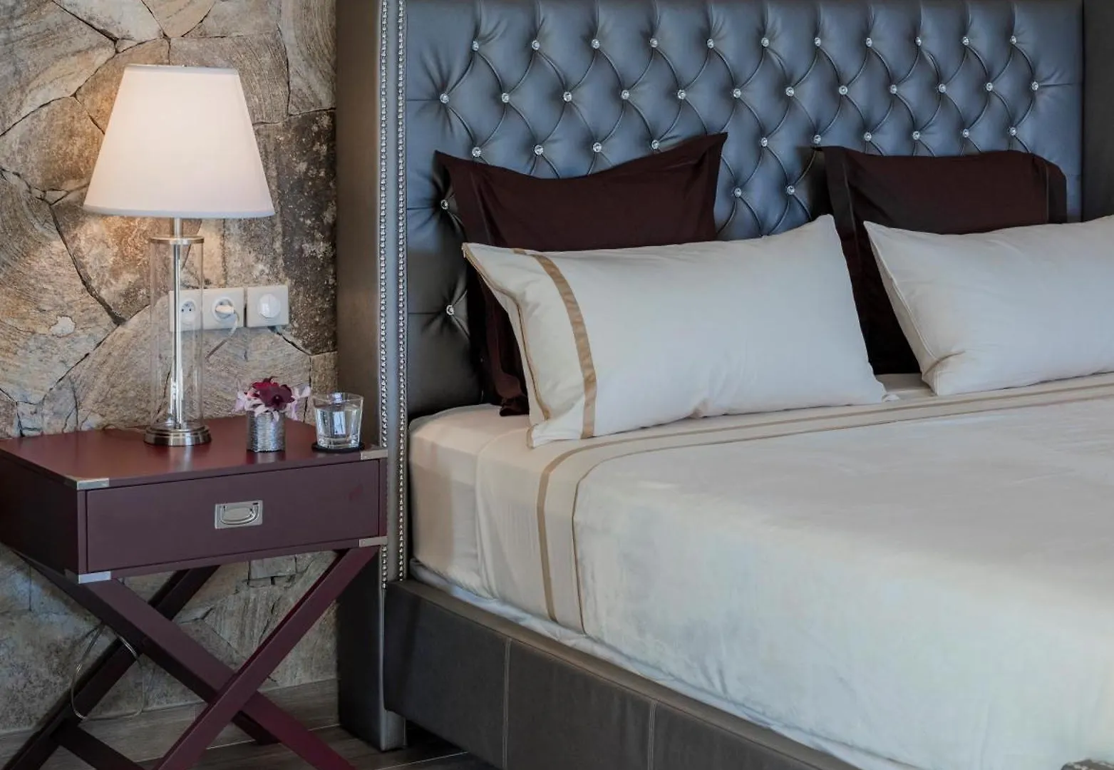 Secret Harbour Boutique Hotel And Marina Lance aux Epines