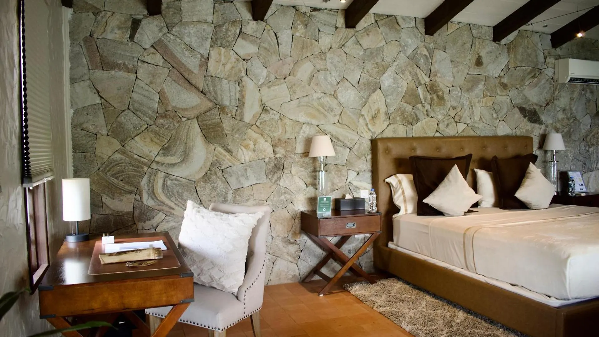 Secret Harbour Boutique Hotel And Marina Lance aux Epines 4*,