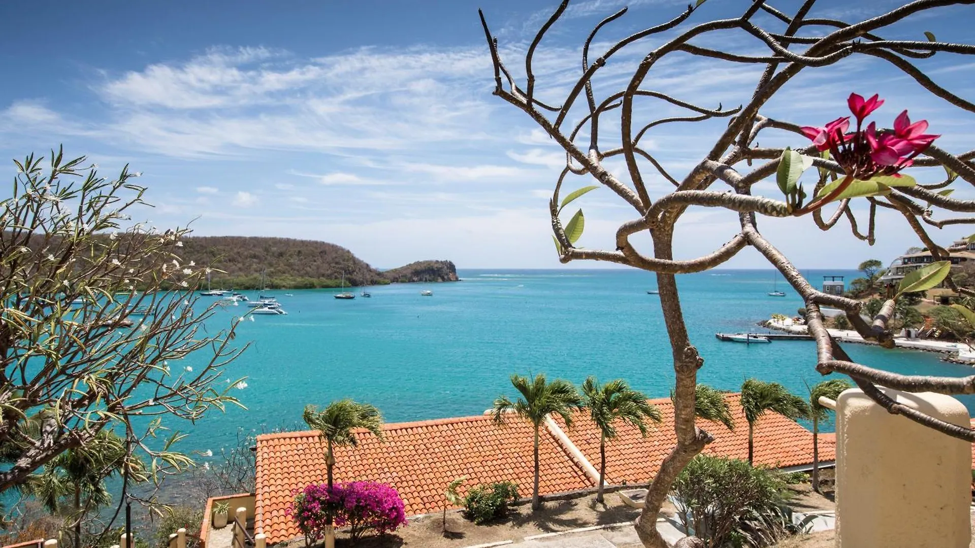 Secret Harbour Boutique Hotel And Marina Lance aux Epines