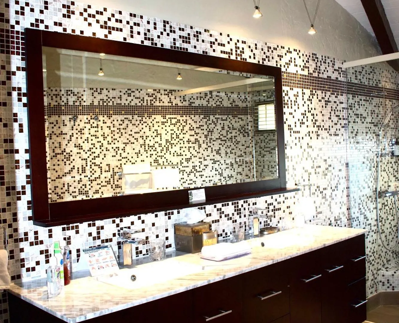 Secret Harbour Boutique Hotel And Marina Lance aux Epines