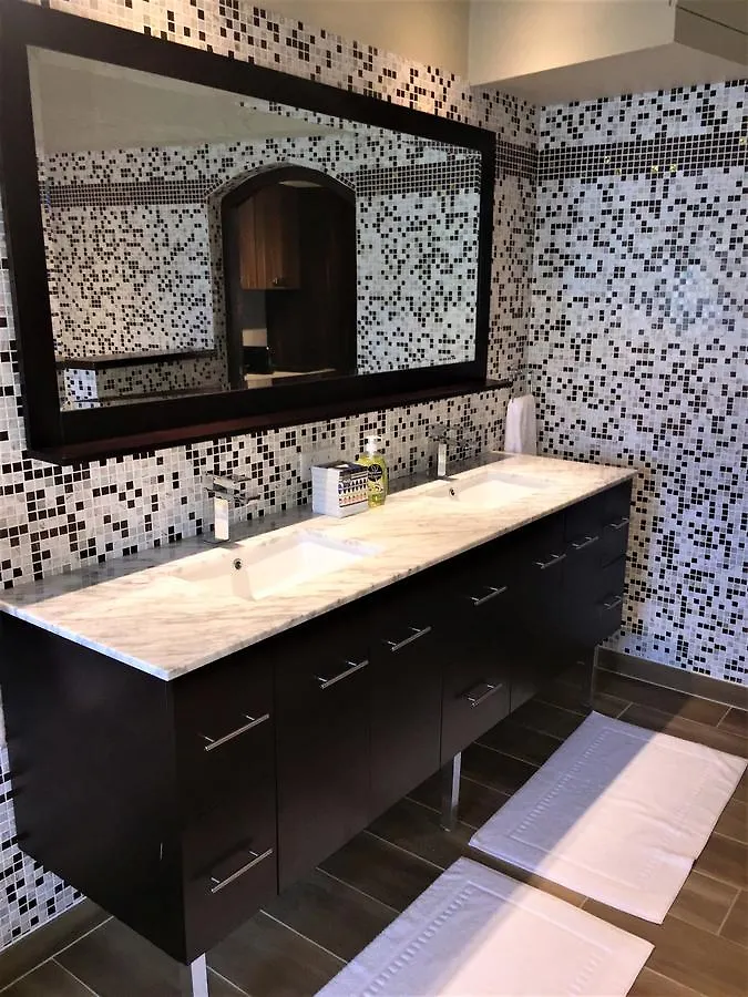 Secret Harbour Boutique Hotel And Marina Lance aux Epines